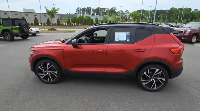 Volvo XC 40 cena 68200 przebieg: 79145, rok produkcji 2020 z Rakoniewice małe 37